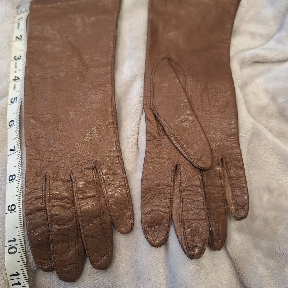 Elegant Brown Leather Gloves